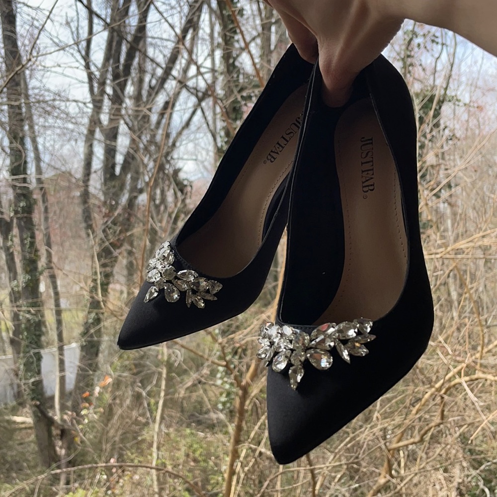 Black heels w/ jewels